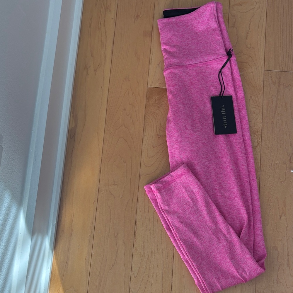 Strut this new Women's Leggings